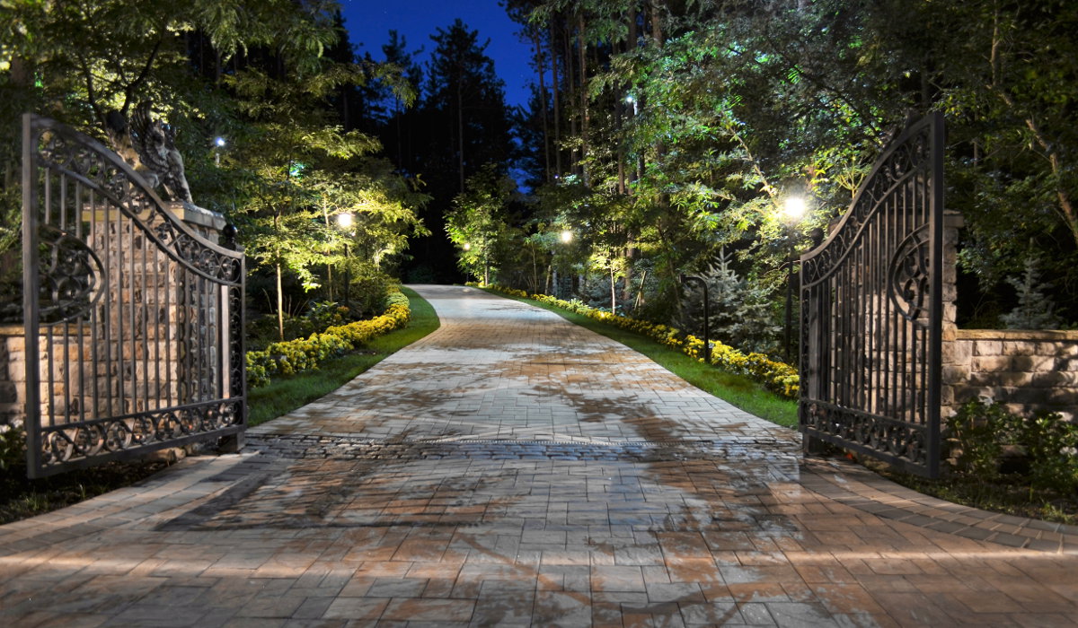 Lightscapes of WNY entrance gate lighting install